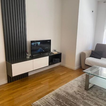 Apartament Prisztina Zewnętrze zdjęcie