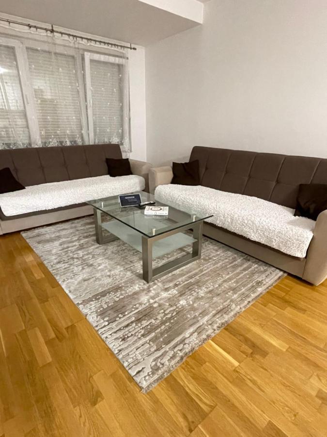 Apartament Prisztina Zewnętrze zdjęcie