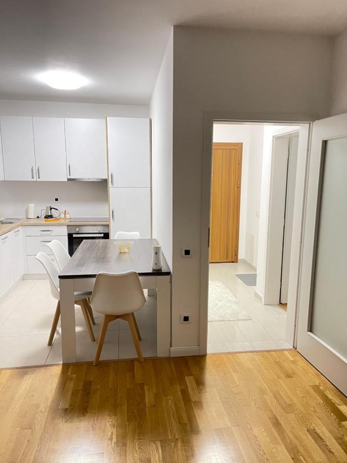 Apartament Prisztina Zewnętrze zdjęcie