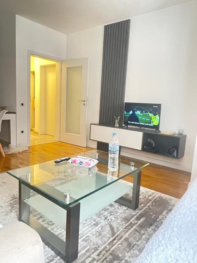 Apartament Prisztina Zewnętrze zdjęcie