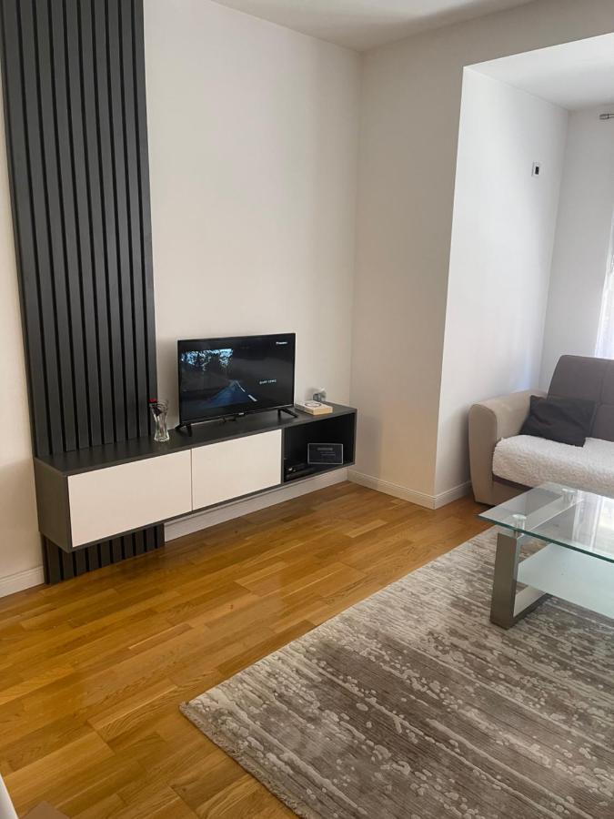 Apartament Prisztina Zewnętrze zdjęcie